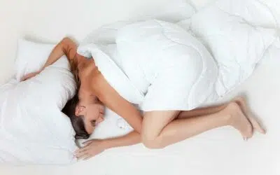 La mejor posición para dormir para la espalda